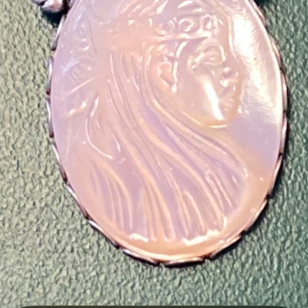 Pendant Set - Picture 6 of 12